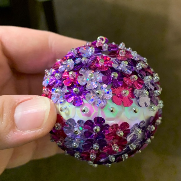 Beautiful Christmas Ornament - Picture 4 of 4